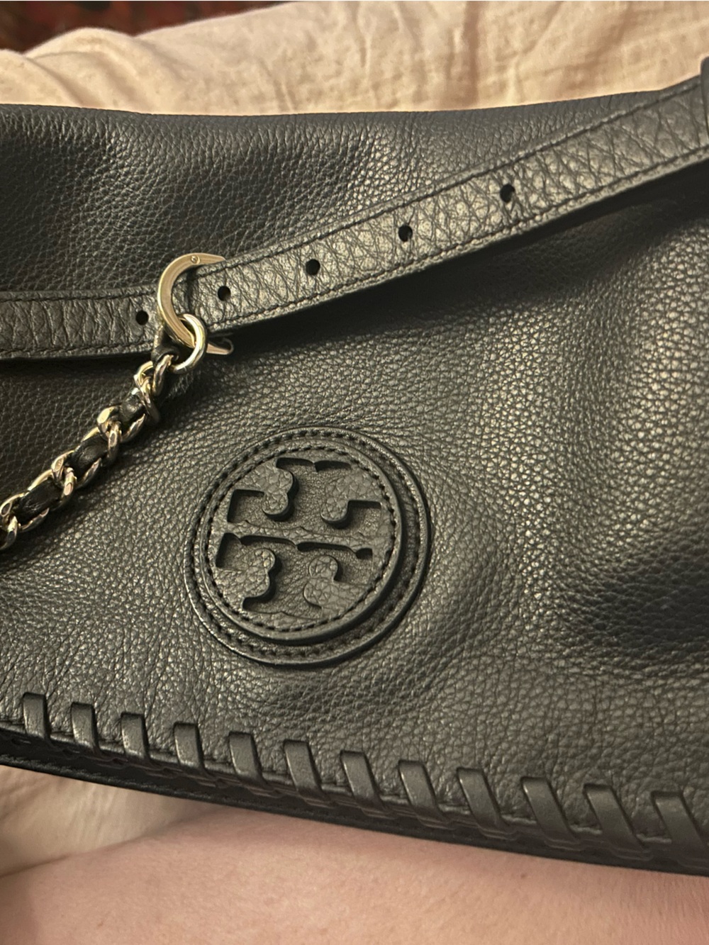 Scrumptious TORY BURCH  pebbled Black Leather Chain-Accent Shoulder Bag
